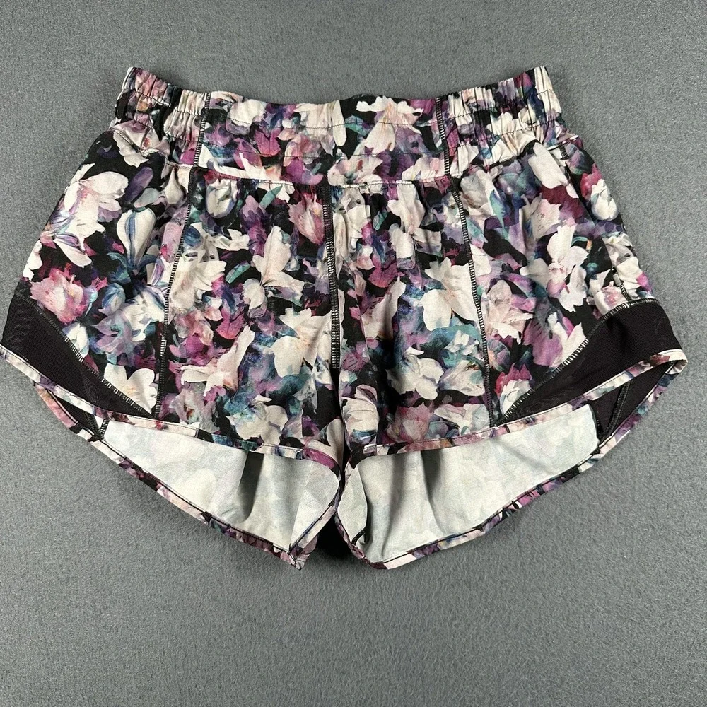 Lululemon Shorts Womens 4 Purple Black Floral Hotty‎ Hot Short 2.5 Lined Mesh